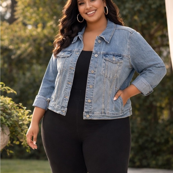 Old Navy Jackets & Blazers - ✨NWT✨ 2XL Classic Denim Jacket